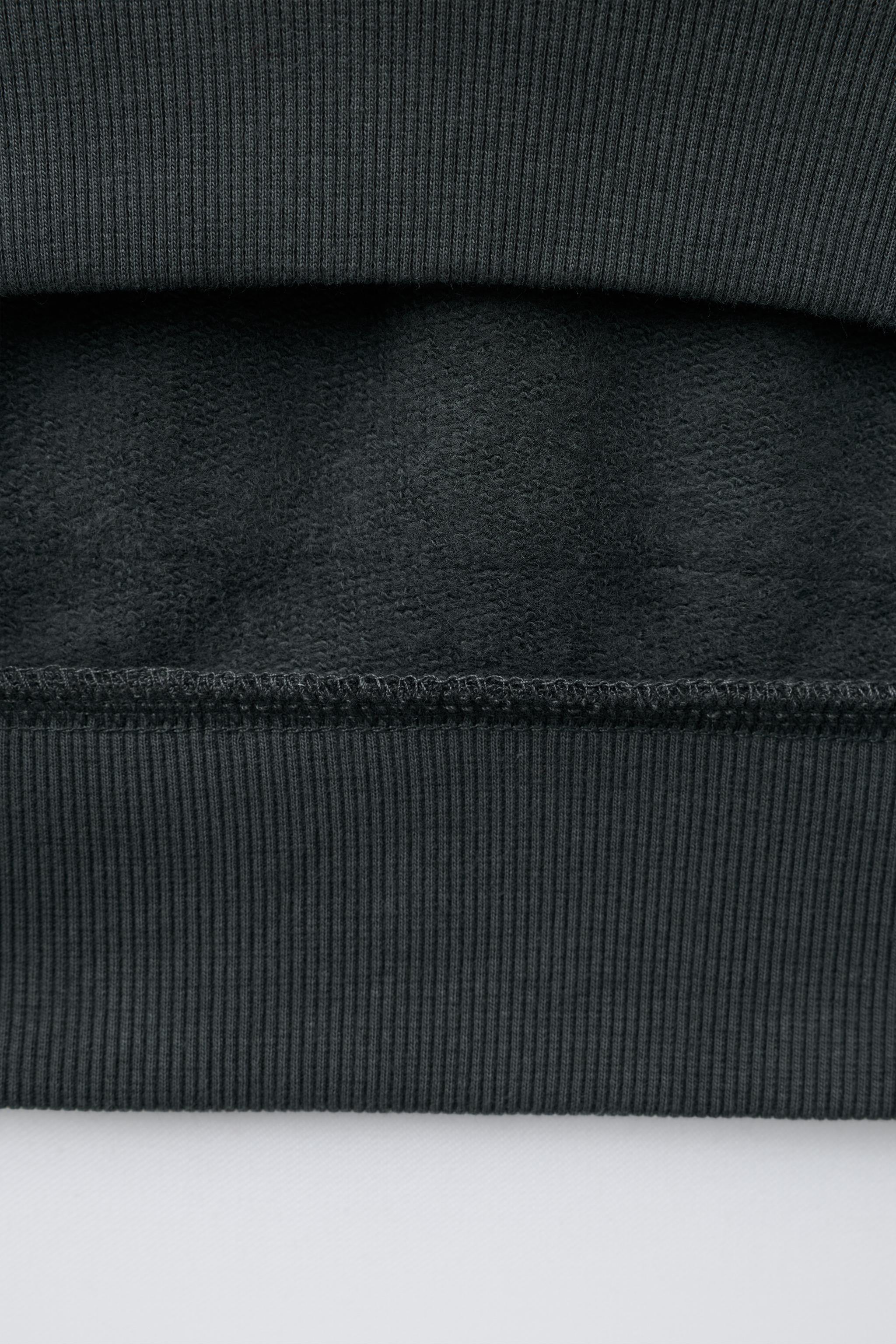 EMBROIDERED HOODIE SWEATSHIRT